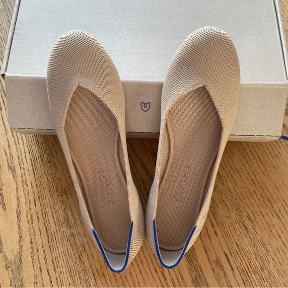 The Flat Rothy’s - Size 9 - Picture 3 of 16